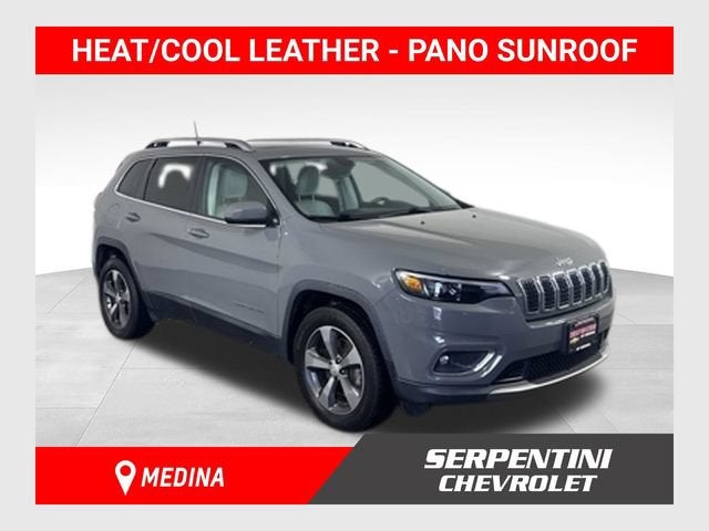 2019 Jeep Cherokee Limited in Gray — front three-quarter view