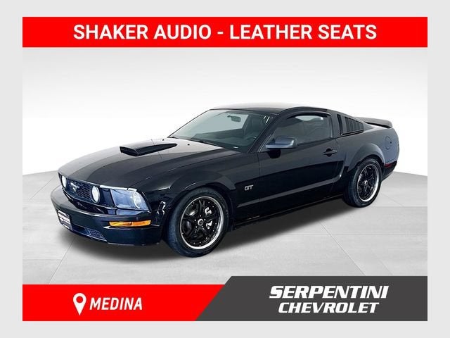 2007 Ford Mustang GT Deluxe in Black — front three-quarter view