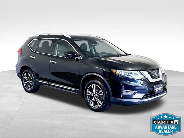 2017 Nissan Rogue — side profile view