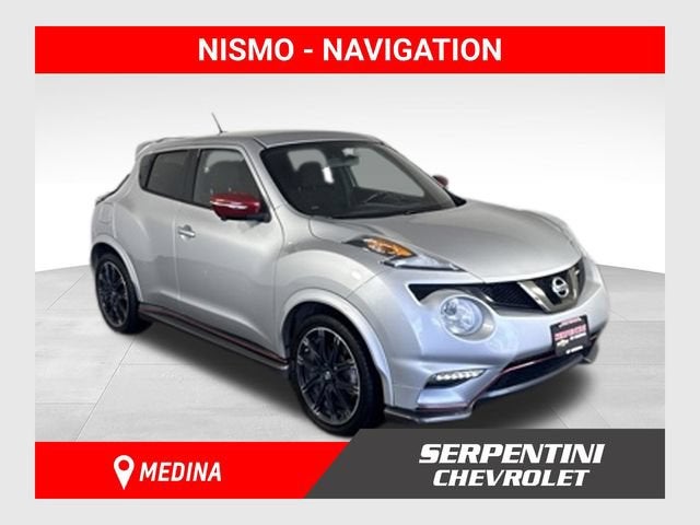 2015 Nissan JUKE SL in Silver — front three-quarter view
